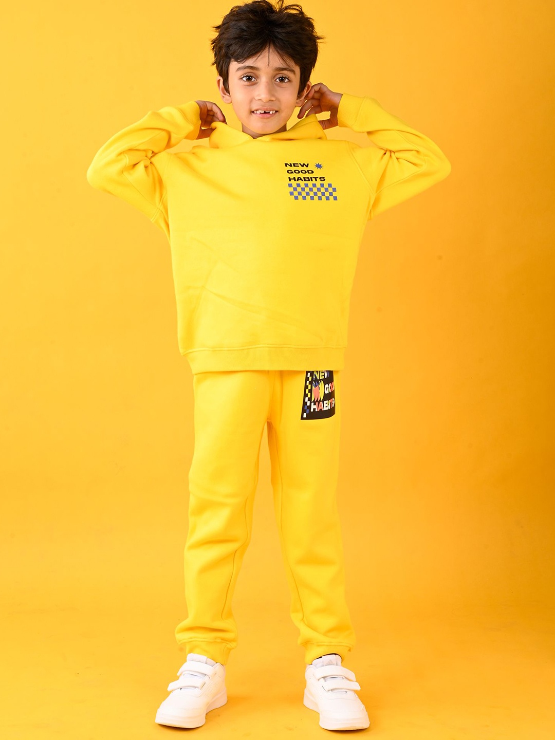 

Anthrilo Boys Printed Fleece Hoodie With Joggers, Yellow