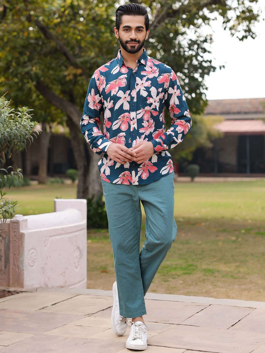 

SAY Men Straight Spread Collar Floral Printed Casual Shirt, Teal