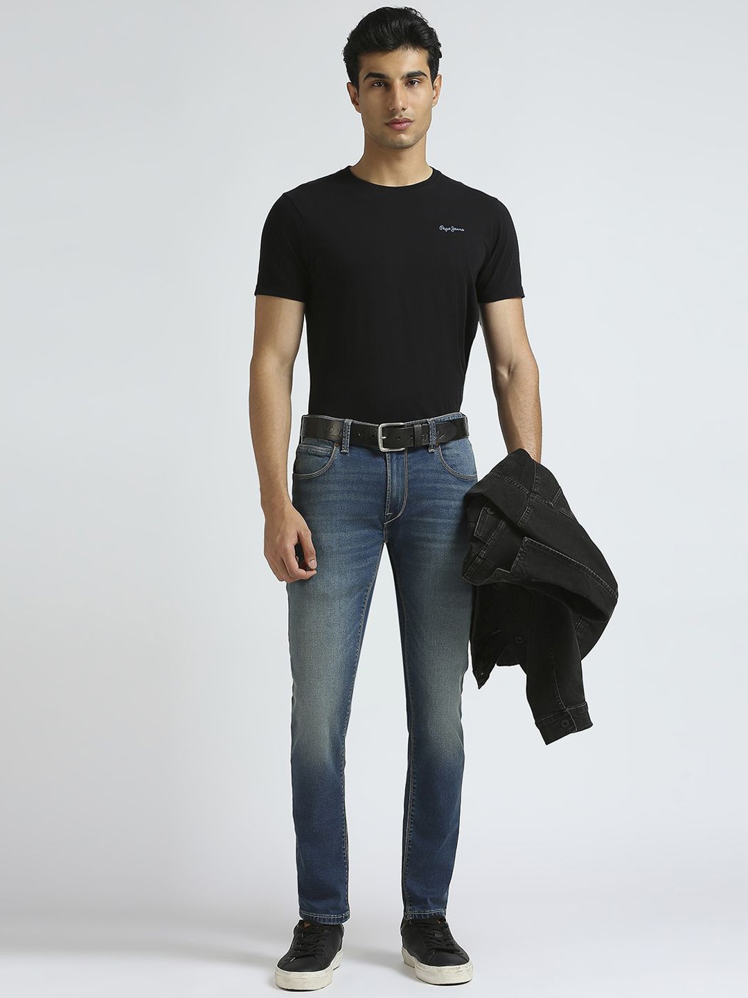 

Pepe Jeans Men Slim Fit Low-Rise Light Fade Stretchable Jeans, Blue