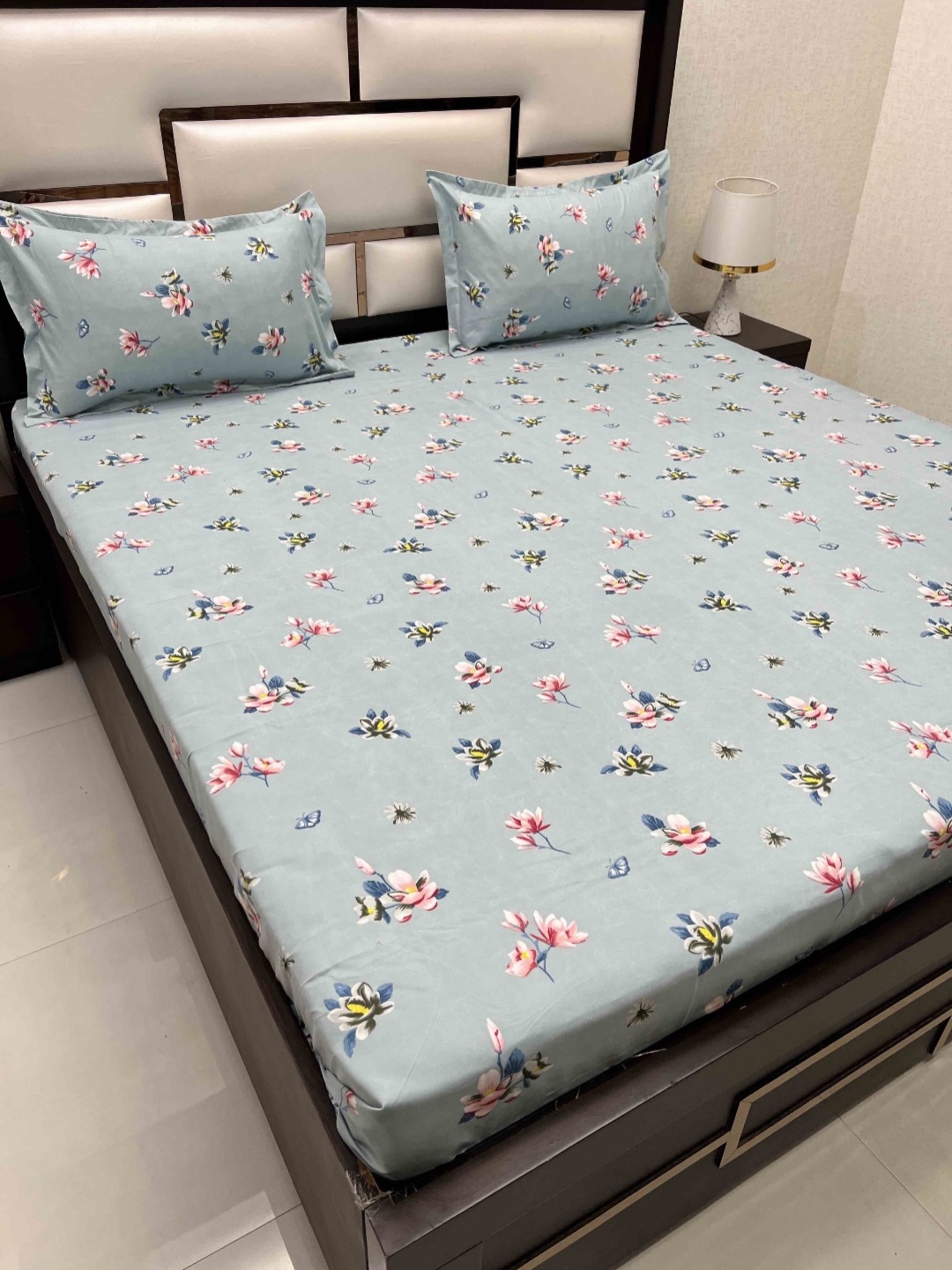 

Pure Decor Amulya Blue Floral Printed Microfiber 250 TC Queen Bedsheet & 2 Pillow Covers