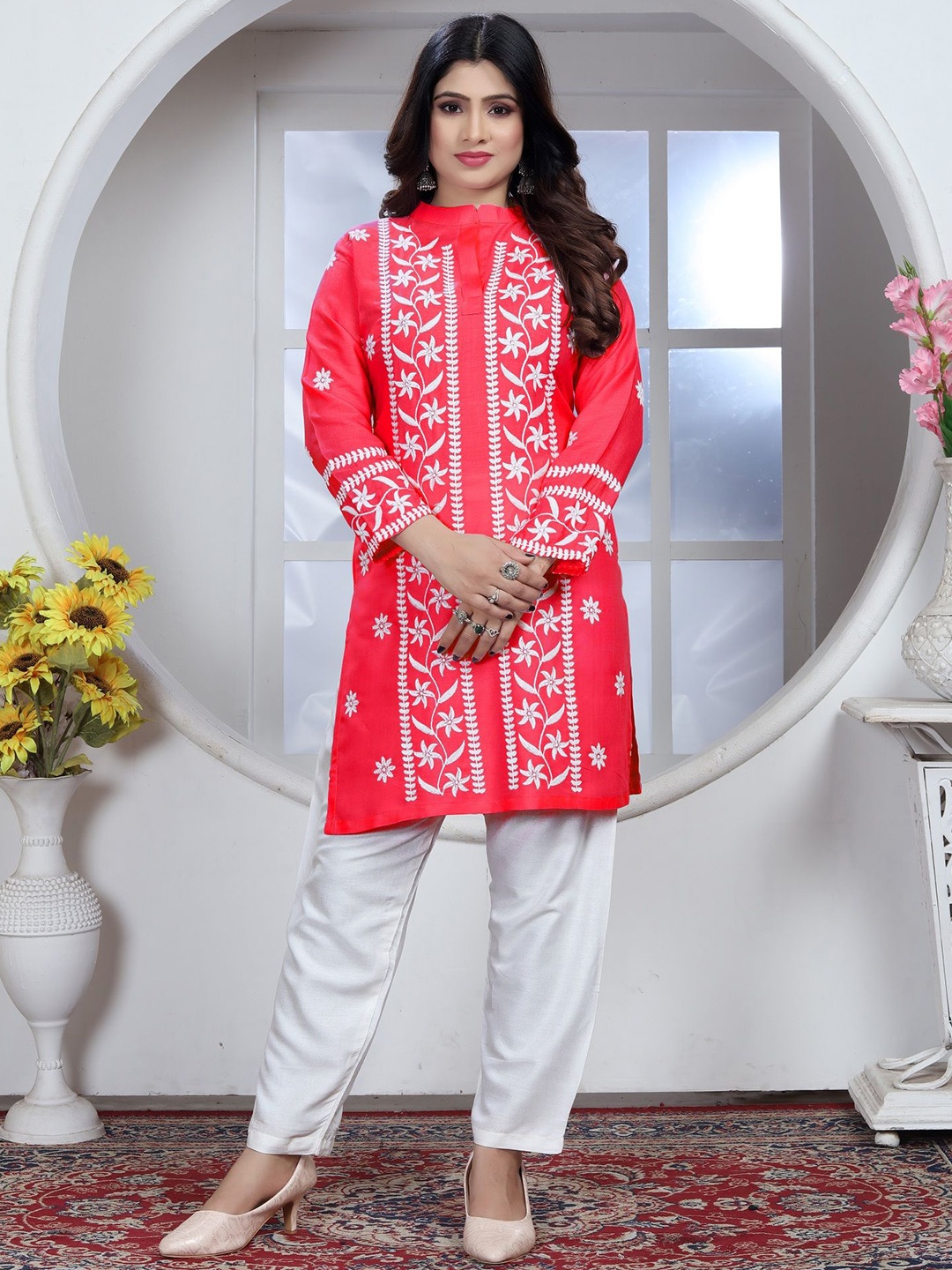 

Aika Floral Embroidered Thread Work Straight Kurti, Red