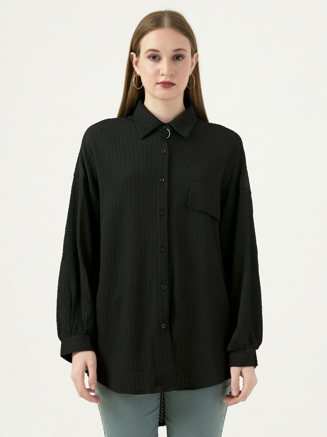 

Albion By CnM Women Spread Collar Textured Polycotton Casual Shirt, Black