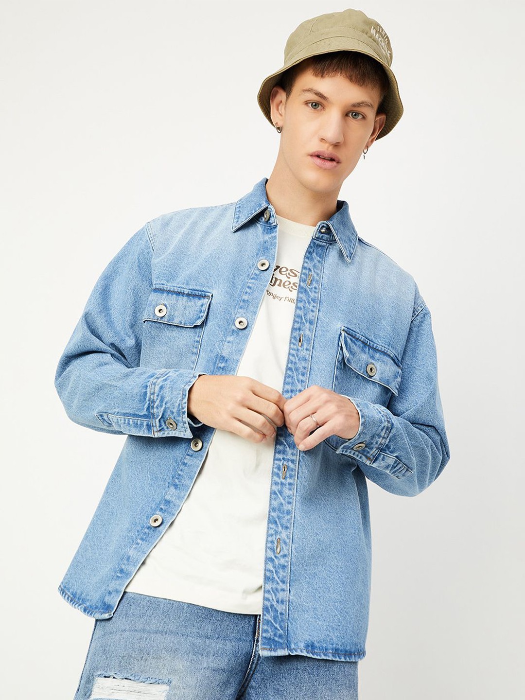 

max Men Spread Collar Faded Cotton Casual Shirt, Blue