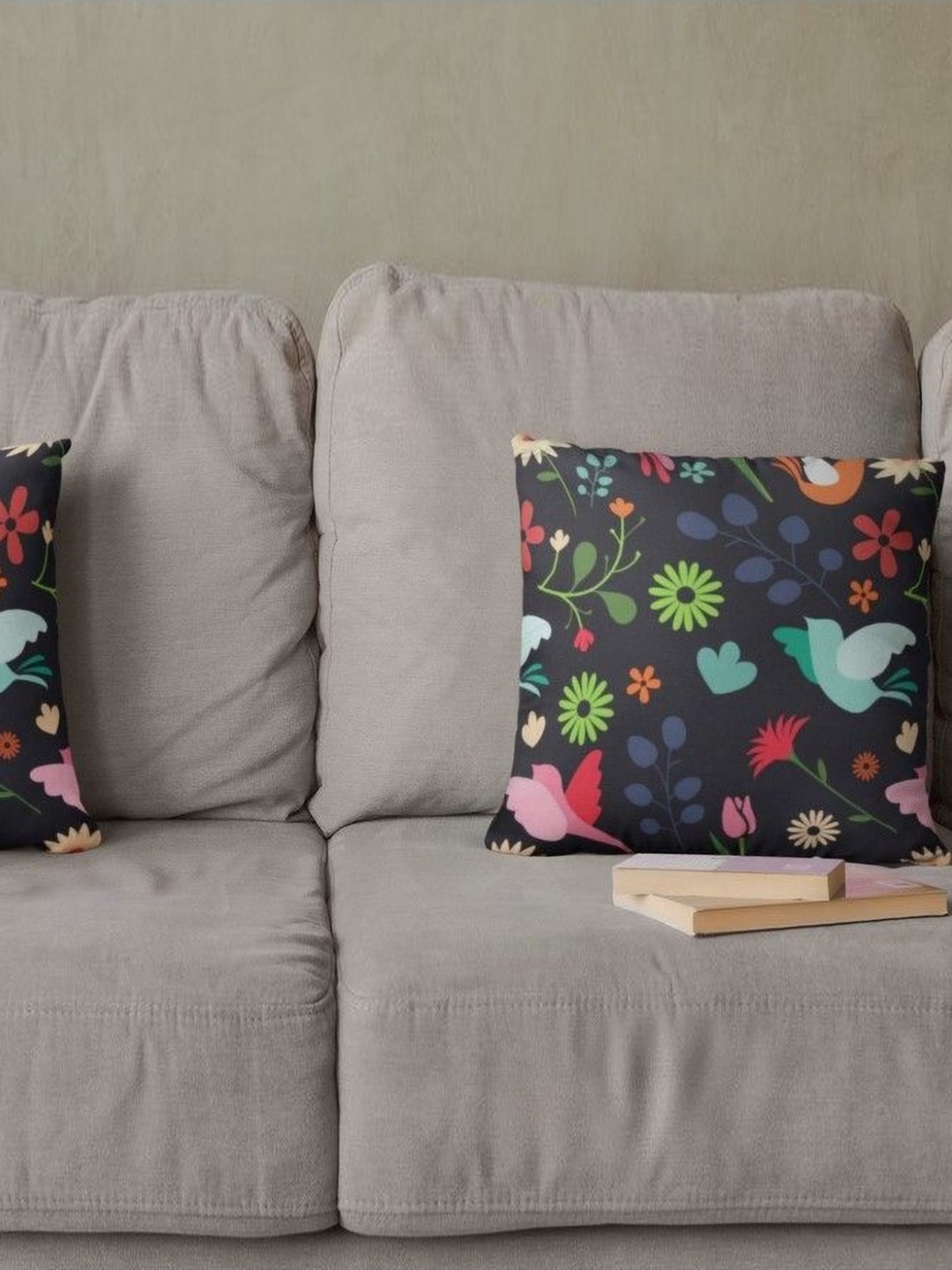 

THEYAYACAFE Black & Green 2 Pieces Floral Velvet Square Cushion Covers
