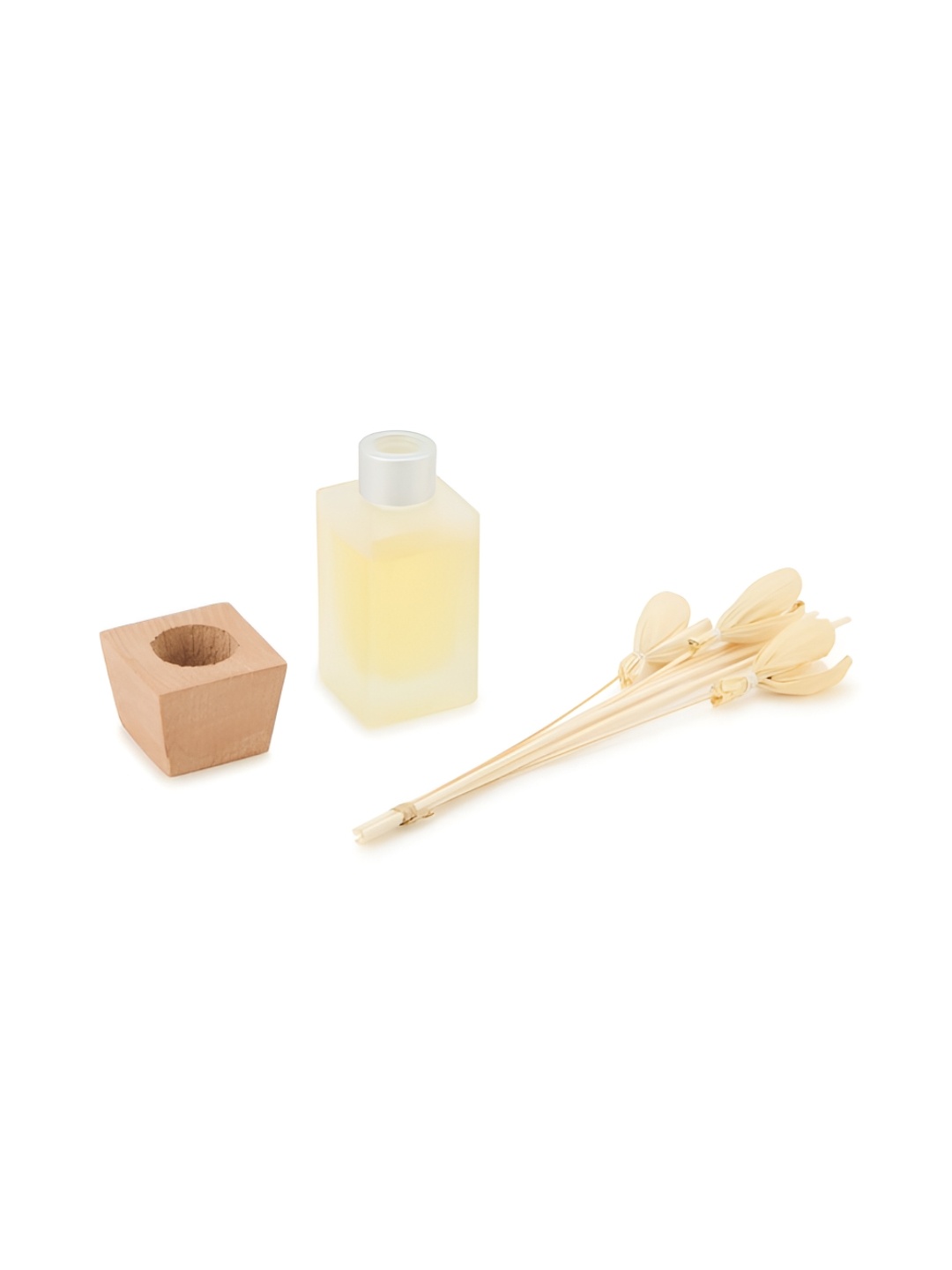 

Fabindia Yellow & Beige Dried Flowers Sughandh Diffuser