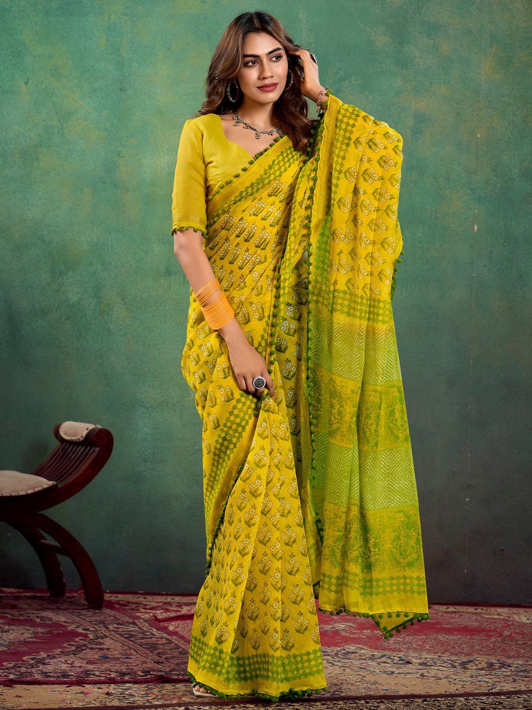 

Anouk Yellow Cotton Floral Bagh Saree with Matching Blouse Piece