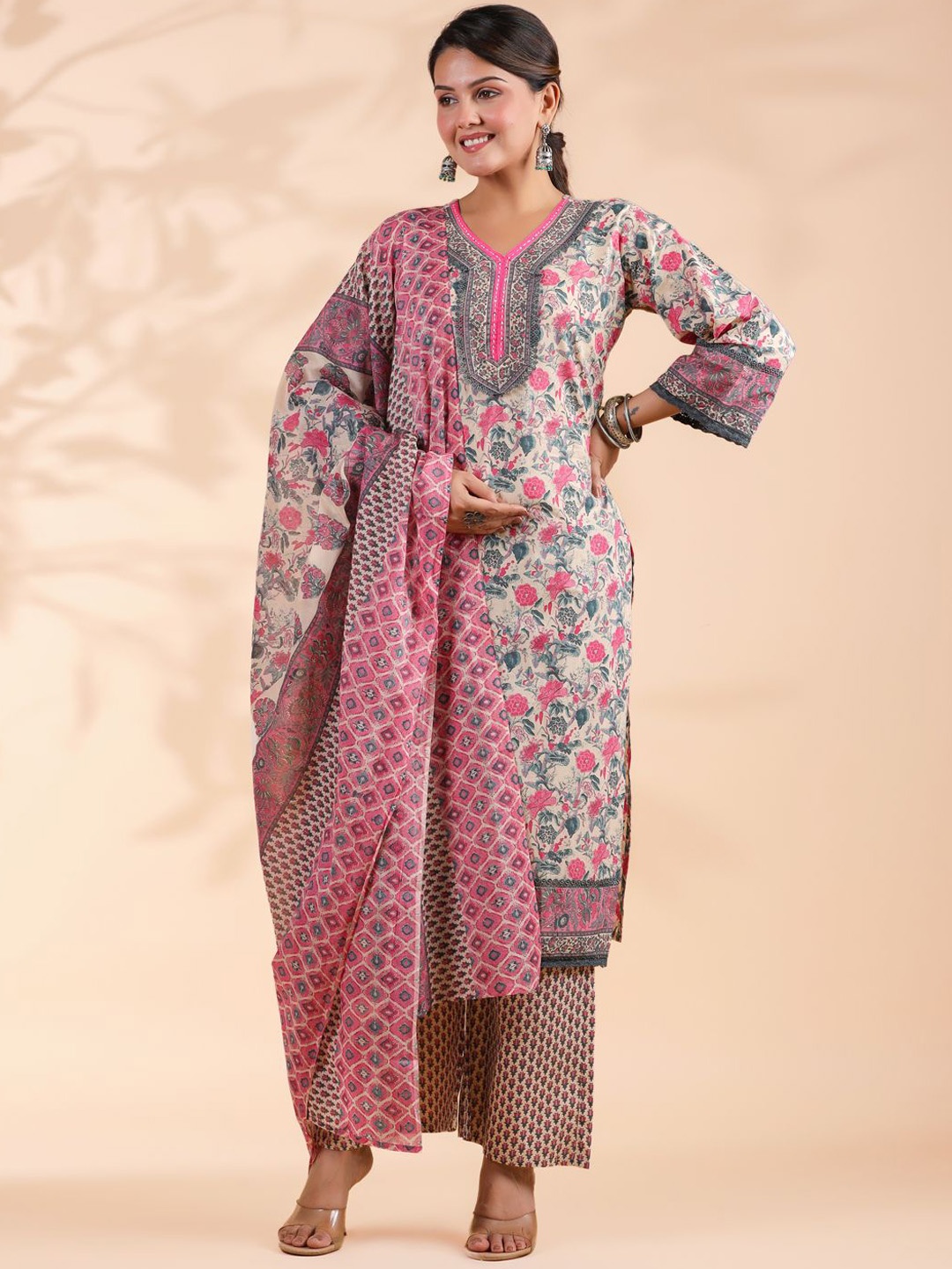 

Vbuyz Floral Printed Pure Cotton Kurta with Palazzos & Dupatta, Pink