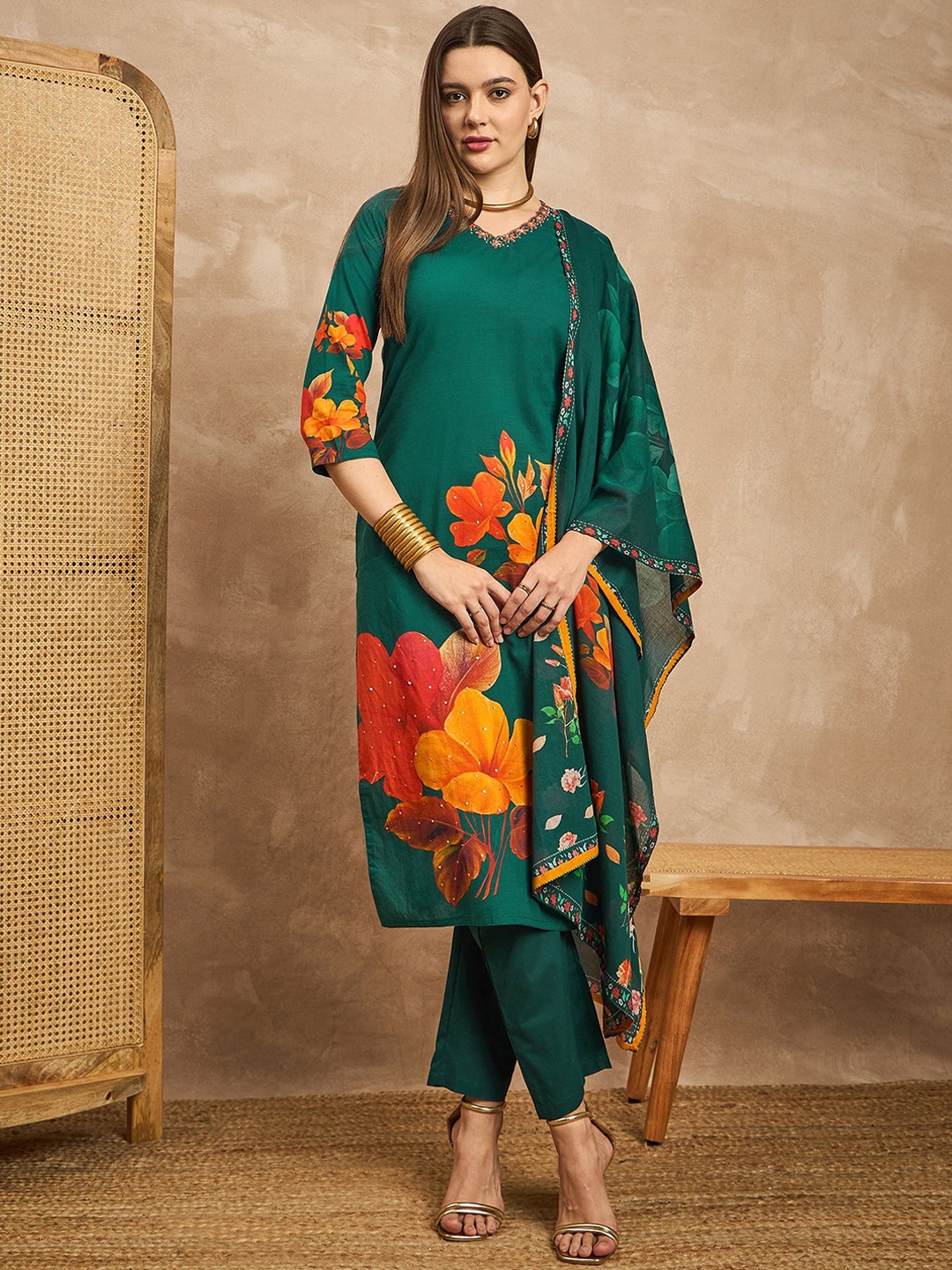 

all about you Printed Beads & Stones Pure Cotton Straight Kurta with Trousers & Dupatta, Sea green