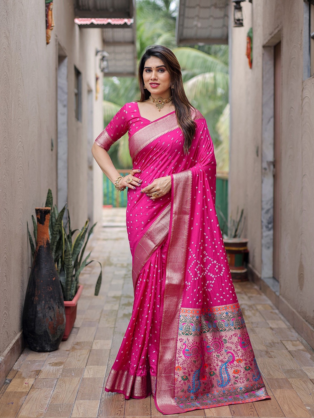 

Anaita Woven Design Zari Pure Silk Bandhani Saree, Pink