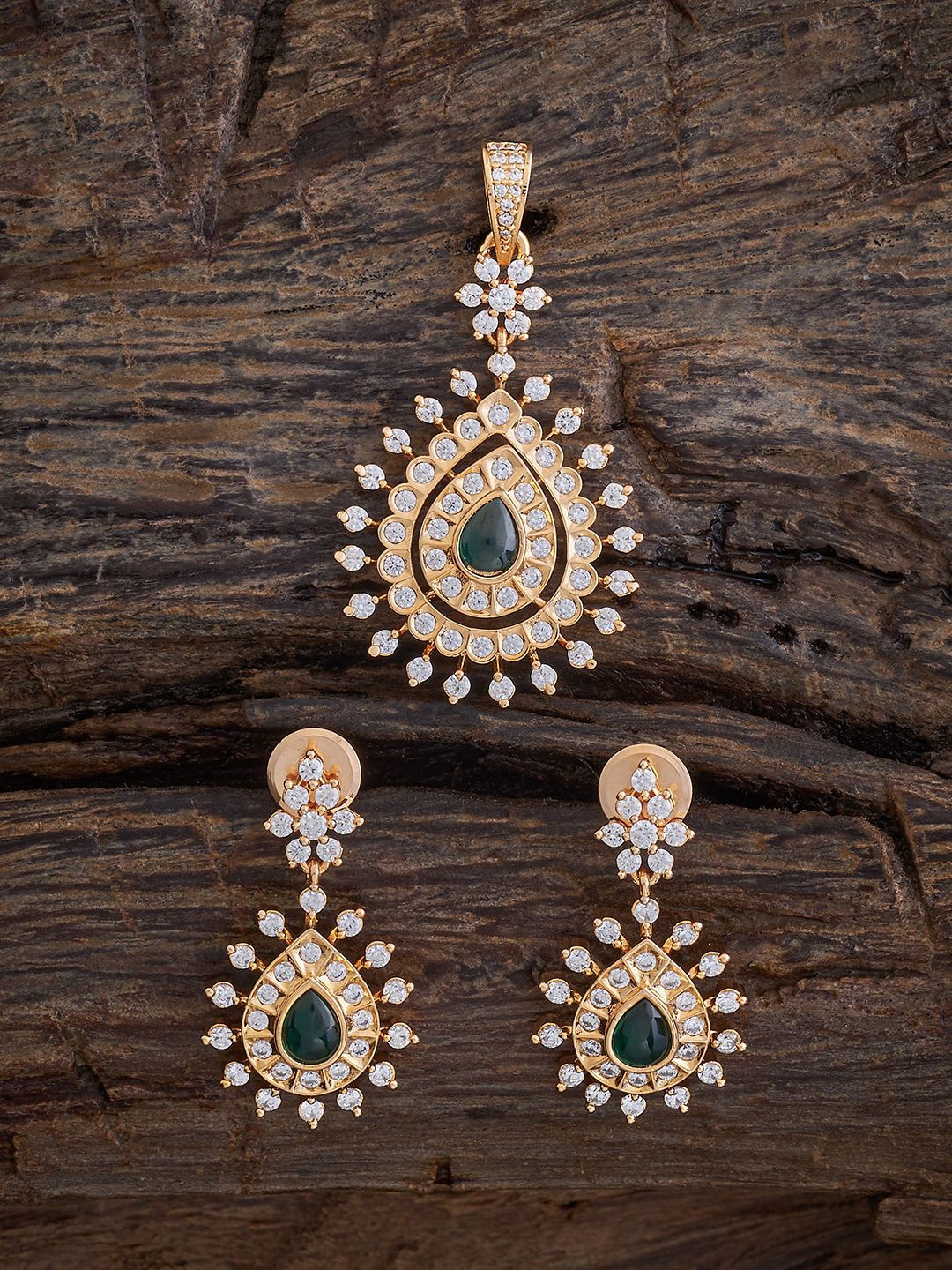

Kushal's Fashion Jewellery Green Gold-Plated Copper Cubic Zirconia Studded Jewellery Set