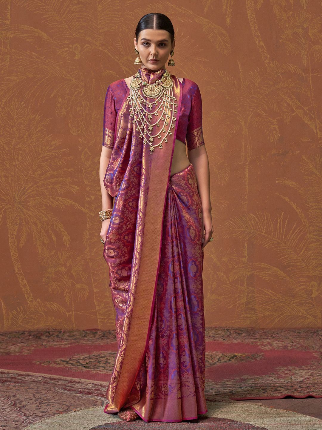 

Mitera Ethnic Motifs Zari Silk Blend Kanjeevaram Saree with Matching Blouse, Magenta