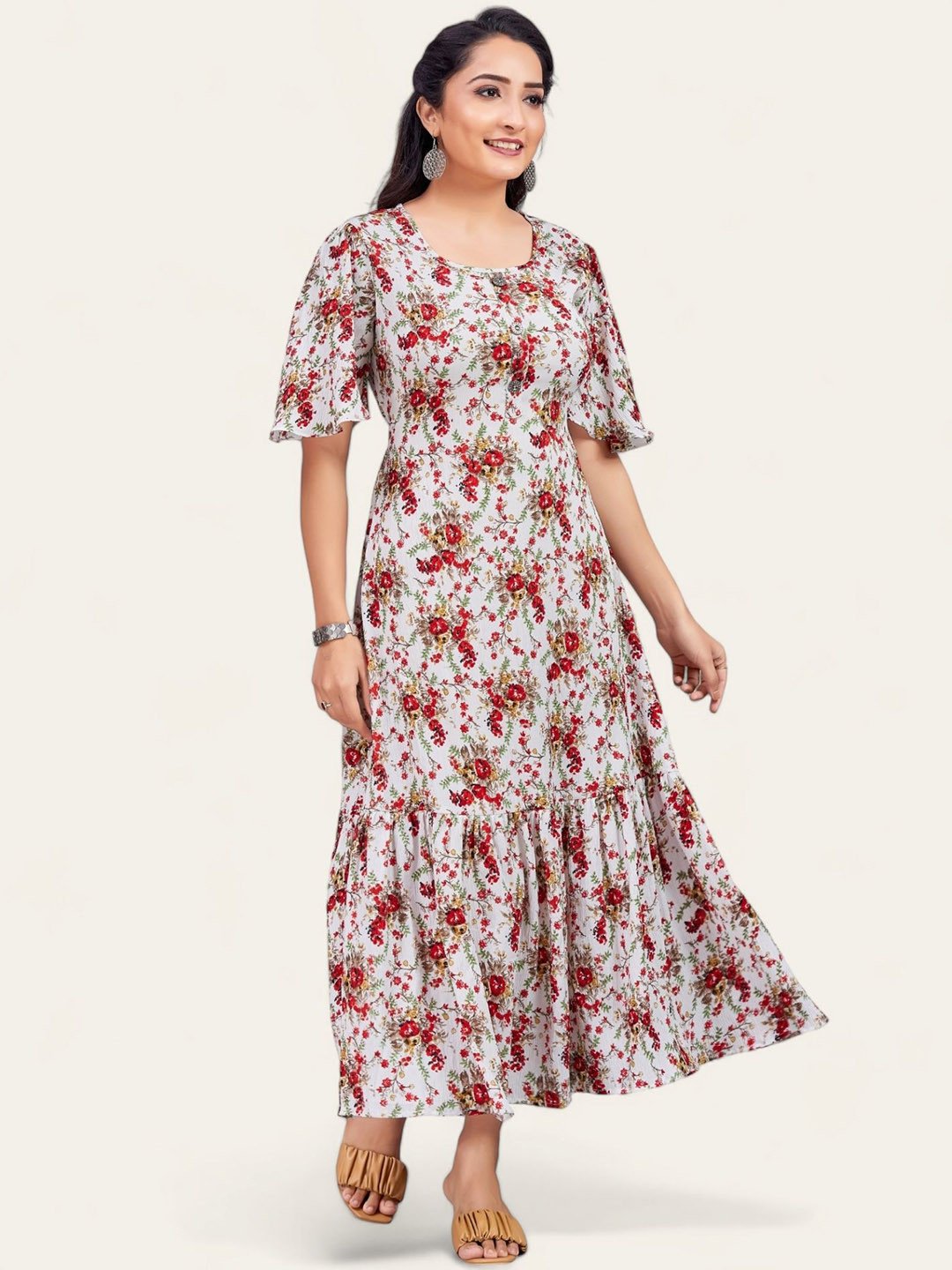 

PAMPER YOURSELF Floral Printed Flared Sleeves Fit & Flare Maxi Dress, Red