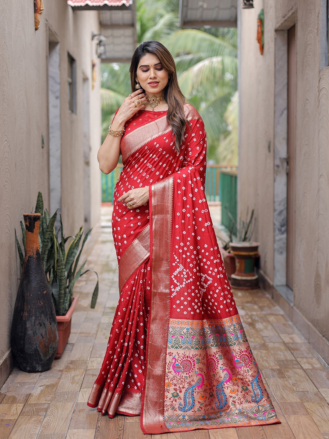 

Anaita Bandhani Pure Silk Bandhani Saree, Red