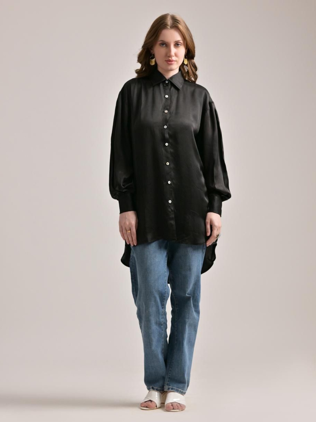 

The Samoa Women Solid Longline Shirt Collar Top, Black
