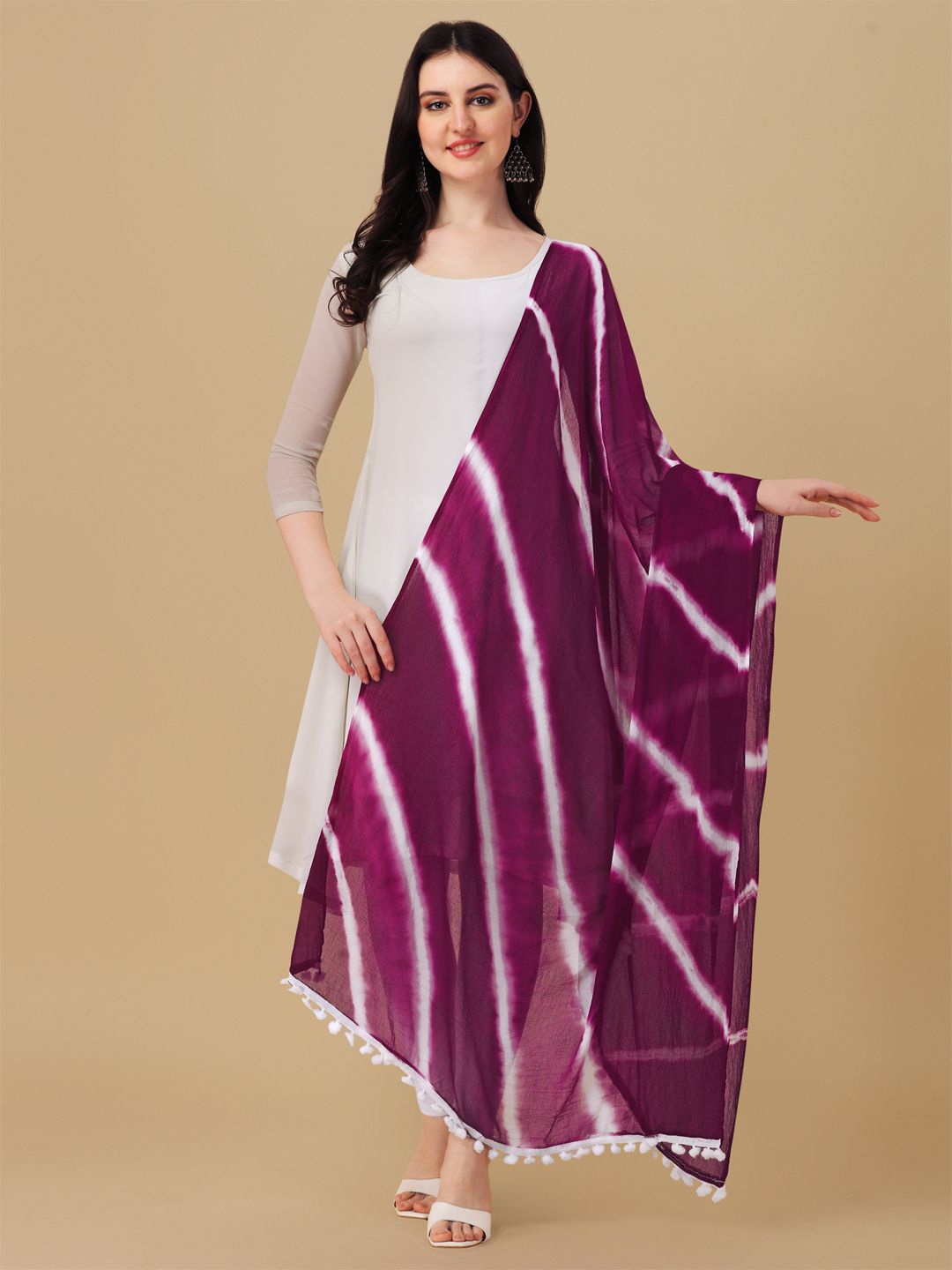 

Suha Laheriya Dyed Dupatta, Maroon