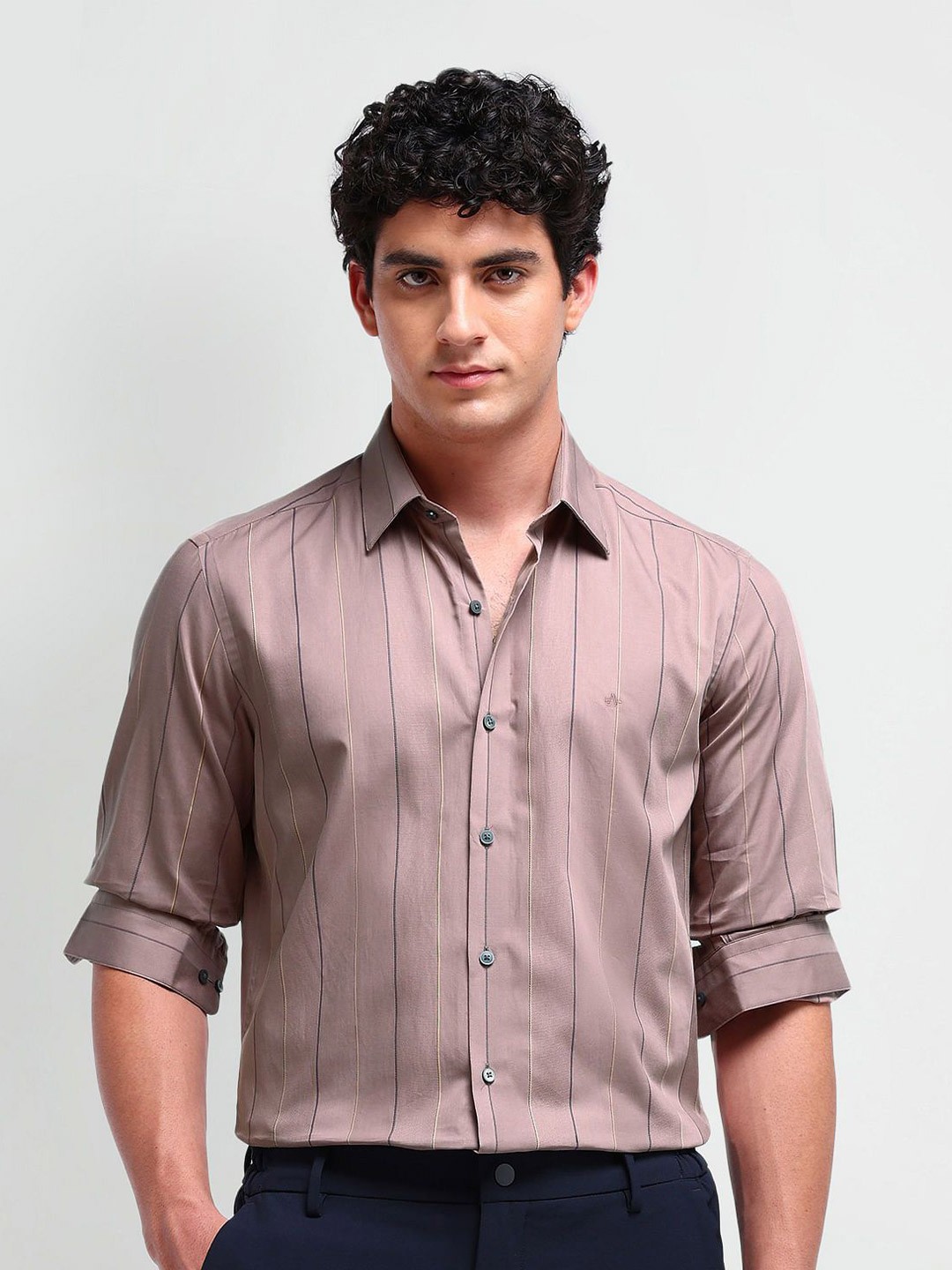 

Arrow New York Men Comfort Spread Collar Vertical Striped Cotton Slim Fit Formal Shirt, Purple