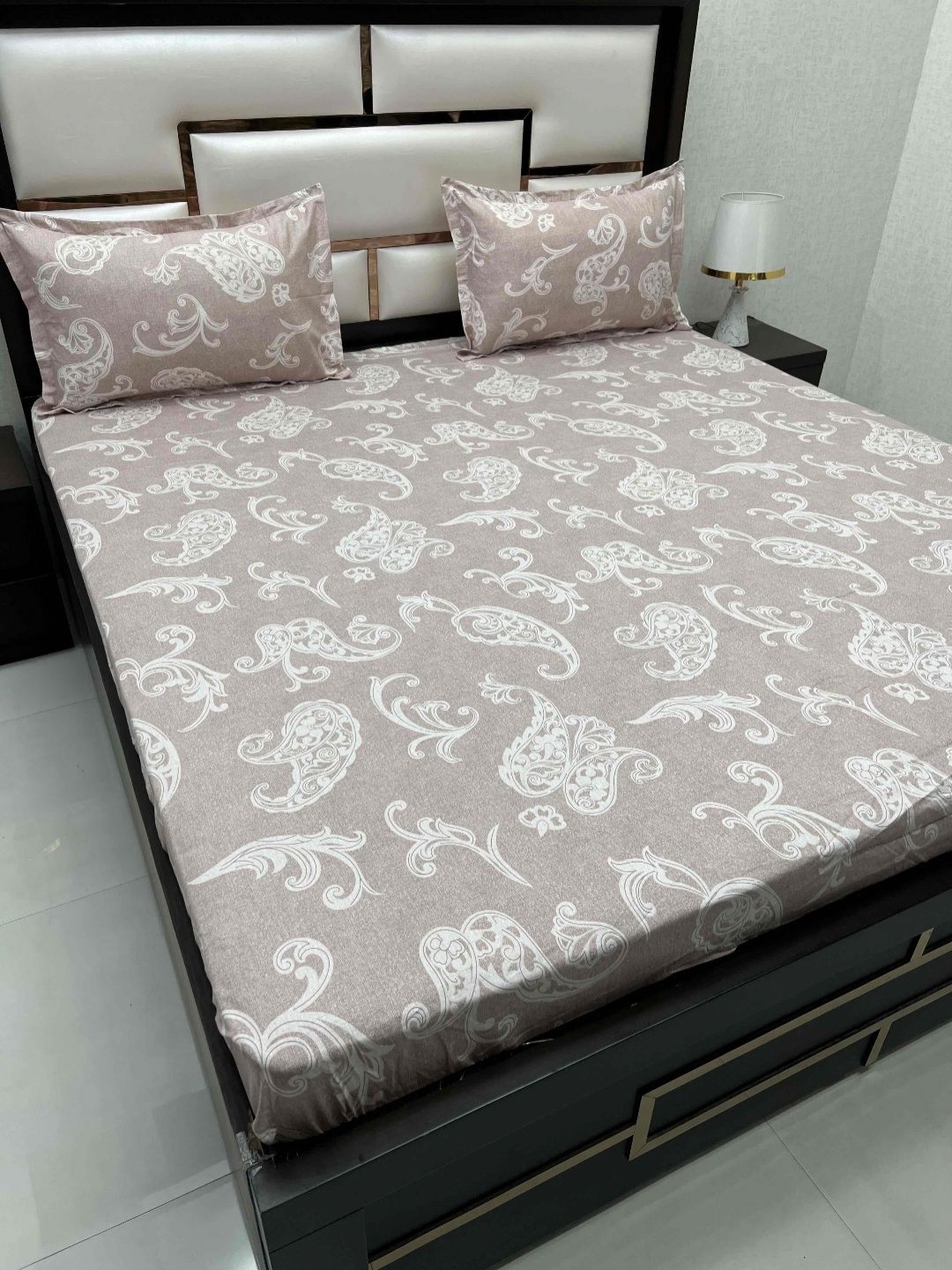 

Pure Decor sapphire Brown Ethnic Printed 260 TC Cotton Fitted King Bedsheet Set