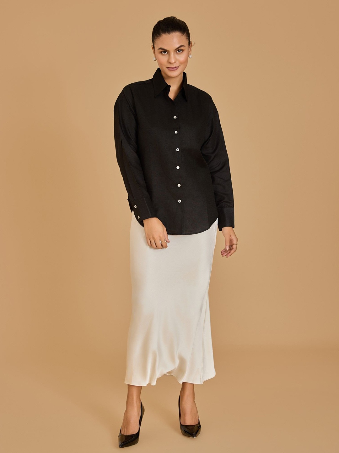 

Urban Sundari Women New Spread Collar Solid Cotton Casual Shirt, Black