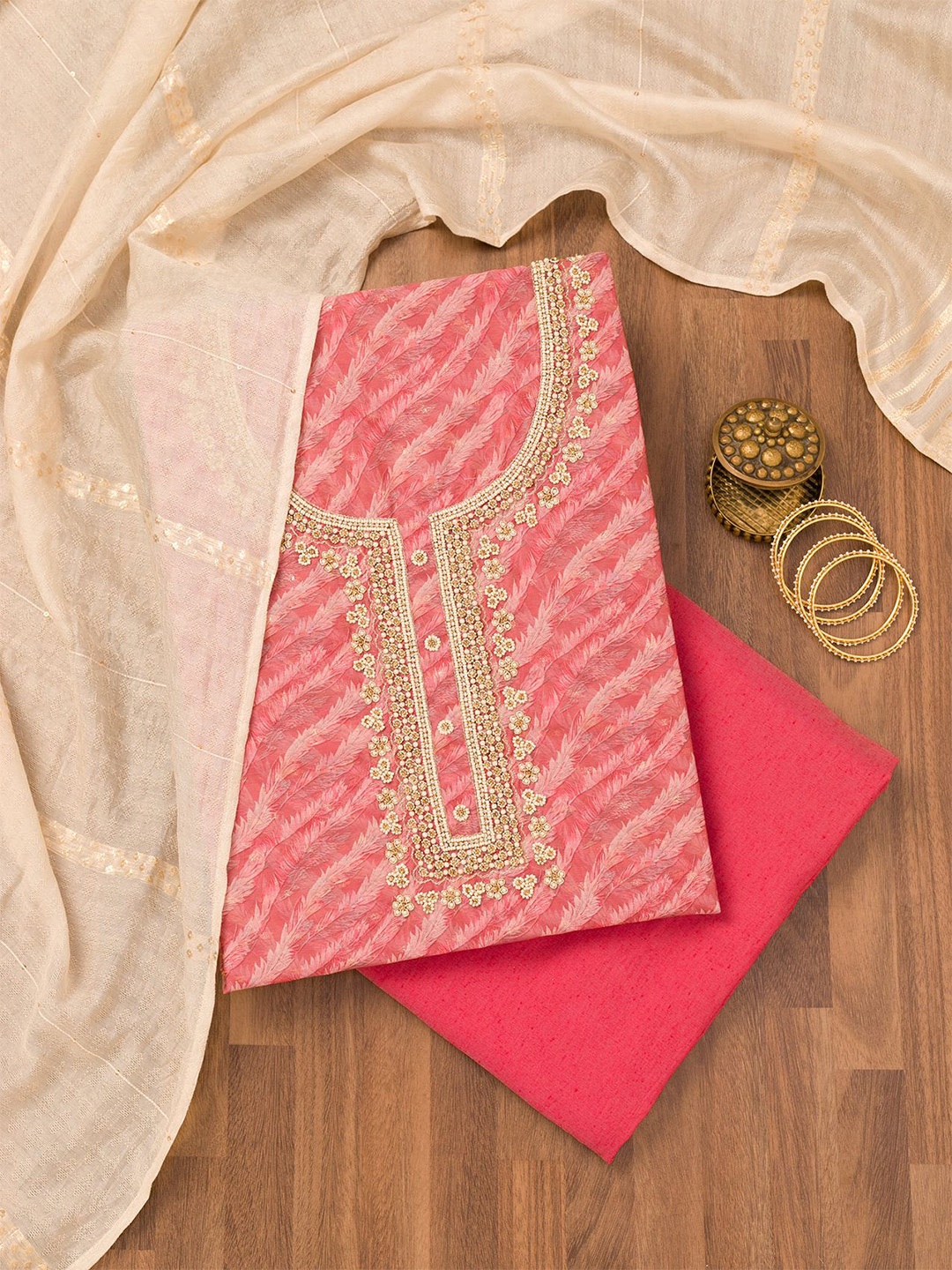 

Koskii Abstract Printed Beads & Stones Organza Unstitched Dress Material, Pink