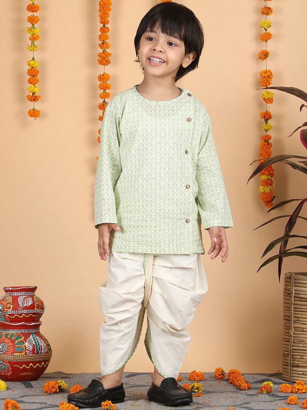 

Polka Tots Boys Ethnic Motifs Printed Straight Pure Cotton Kurta with Dhoti Pants, Green