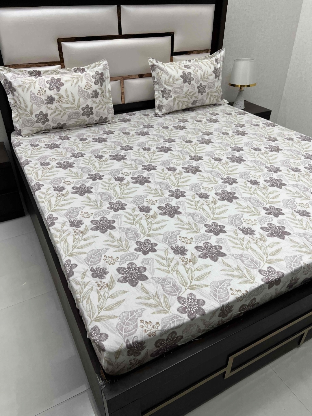 

Pure Decor Sapphire White Printed 300 TC Pure Cotton Fitted Super King Bedsheet Set