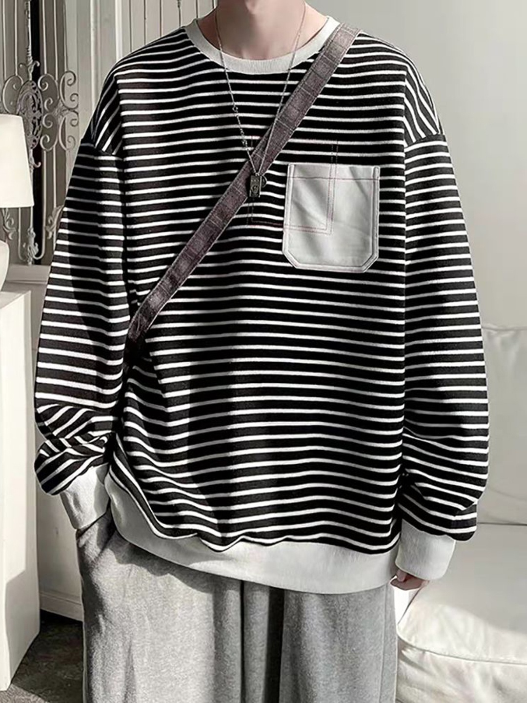 

StyleCast x Revolte Men Oversized Striped Round Neck Tshirt, Black