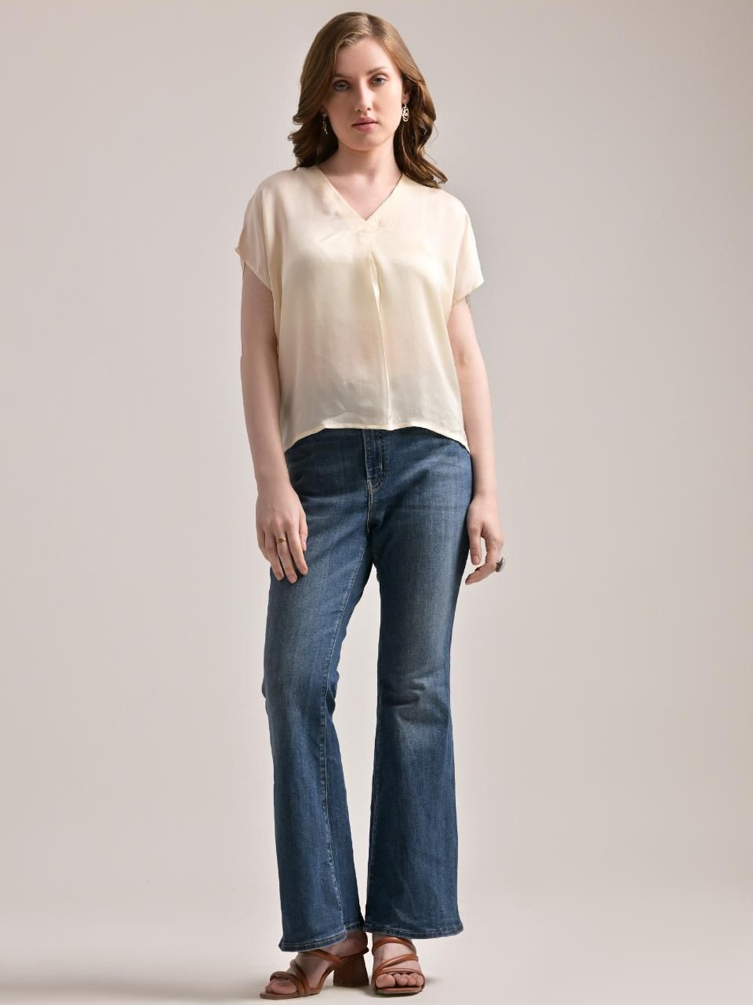 

The Samoa Women Solid V-Neck Top, Cream