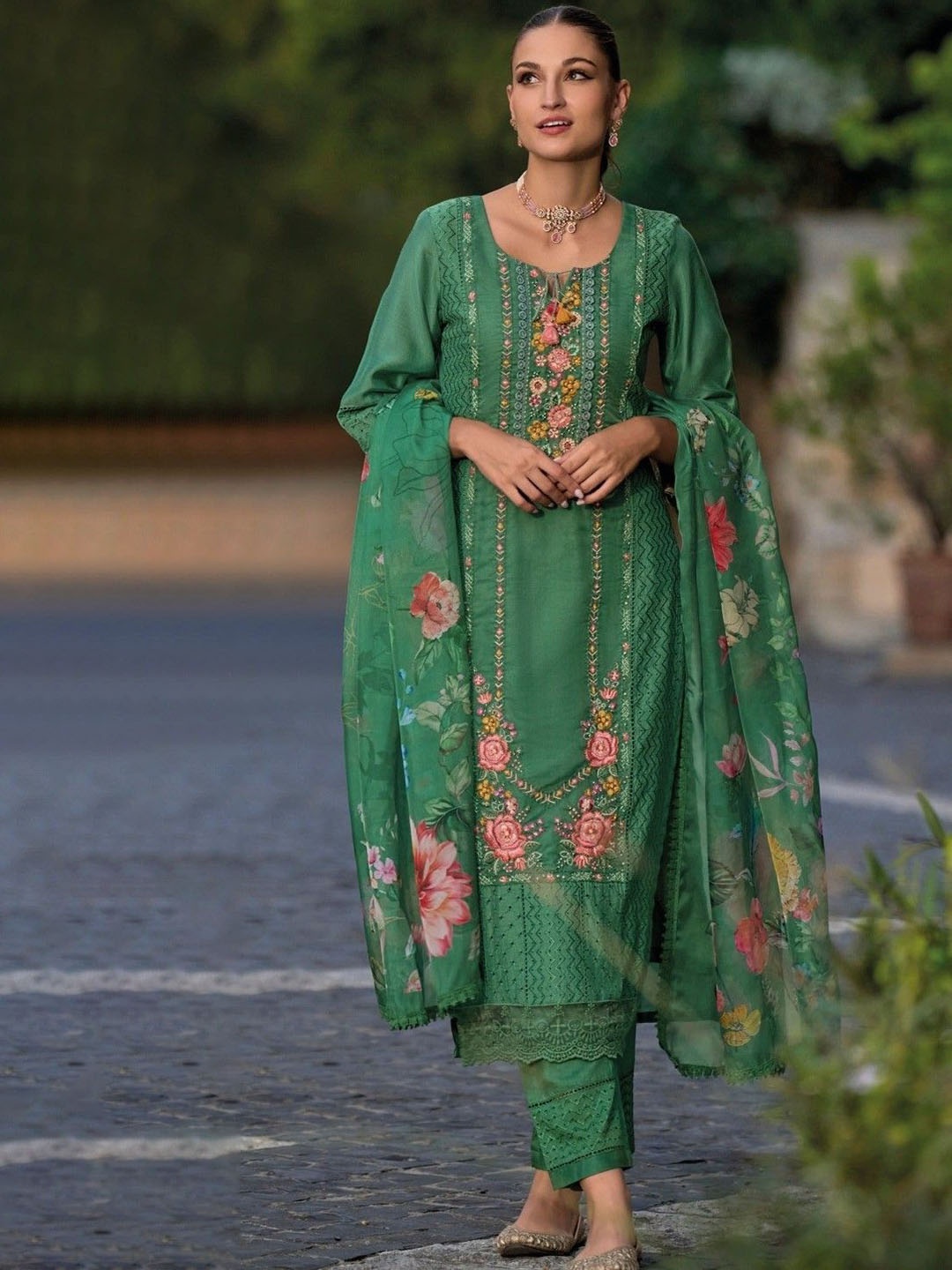 

AUTUMN LANE Floral Embroidered Round Neck PureCotton Straight Kurta With Trouser & Dupatta, Green