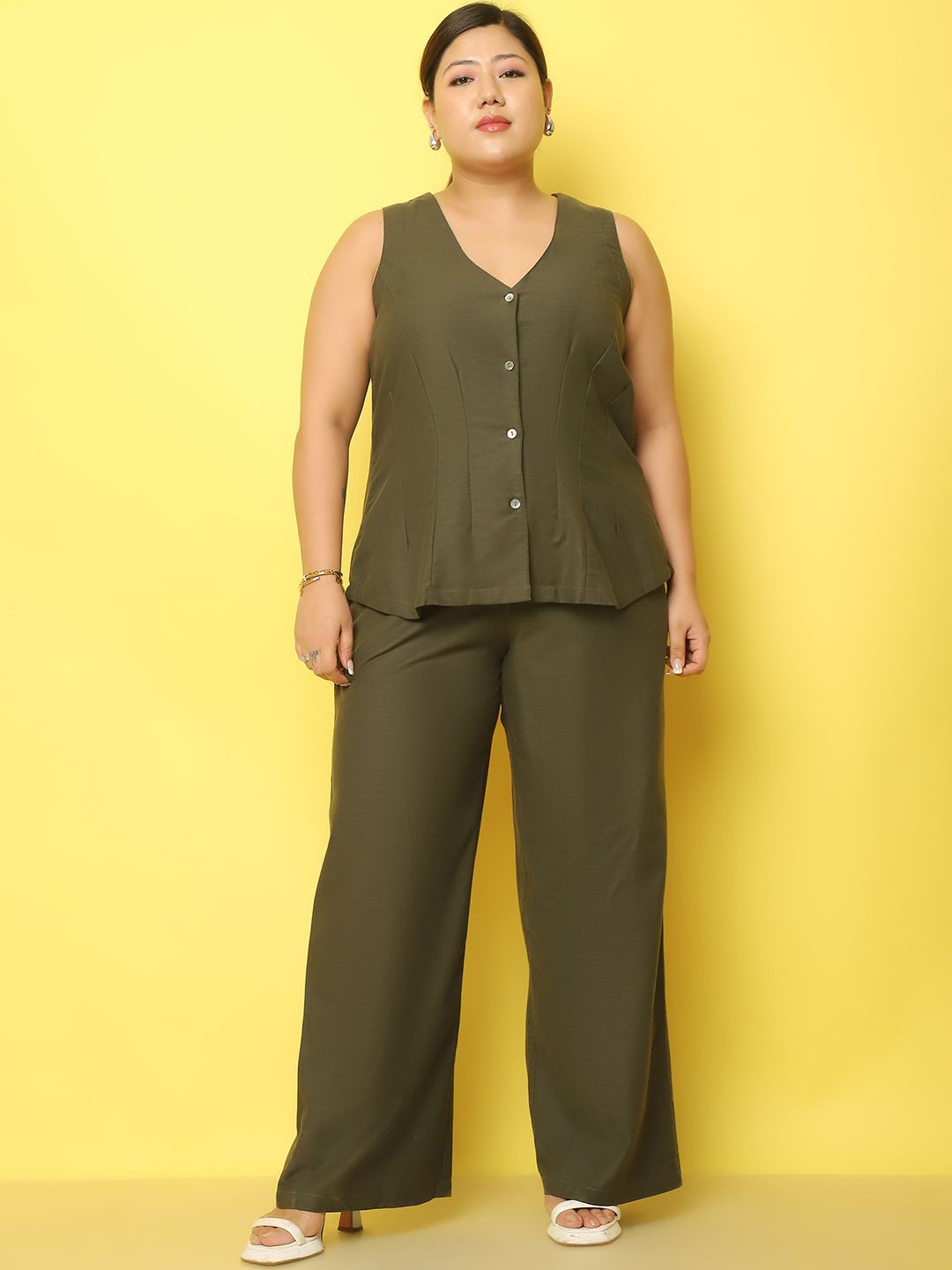 

theRebelinme V-Neck Sleeveless Linen Coat With Trousers, Olive