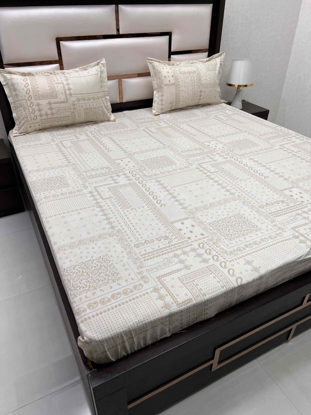

Pure Decor Ruby Off White Ethnic 250TC Pure Cotton King Fitted Bedsheet & Pillow Covers