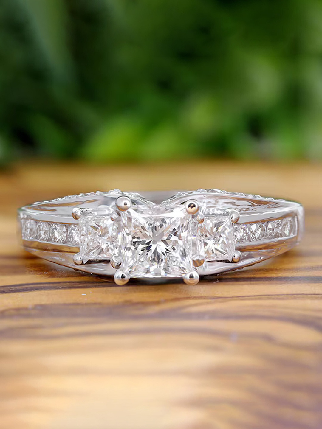 

Lila Silver-Plated CZ-Studded Butterfly Design Finger Ring