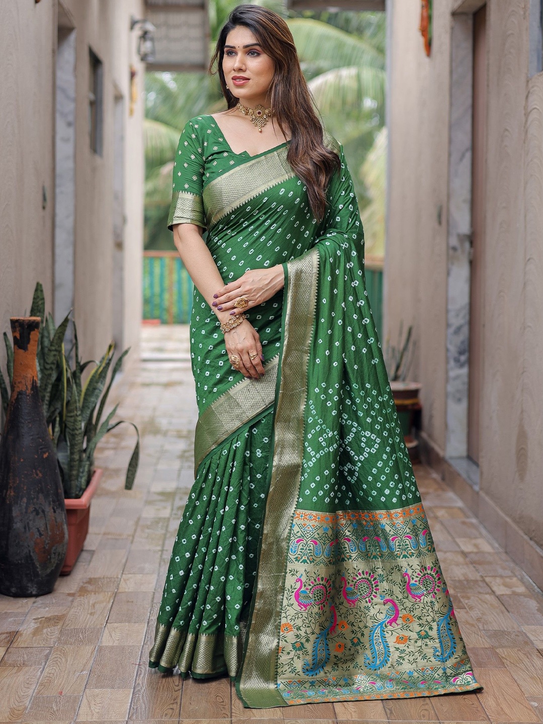 

Anaita Bandhani Pure Silk Bandhani Saree, Green