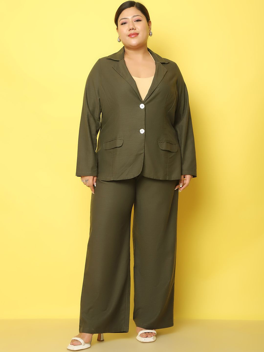 

theRebelinme Women Coat with Trousers, Olive