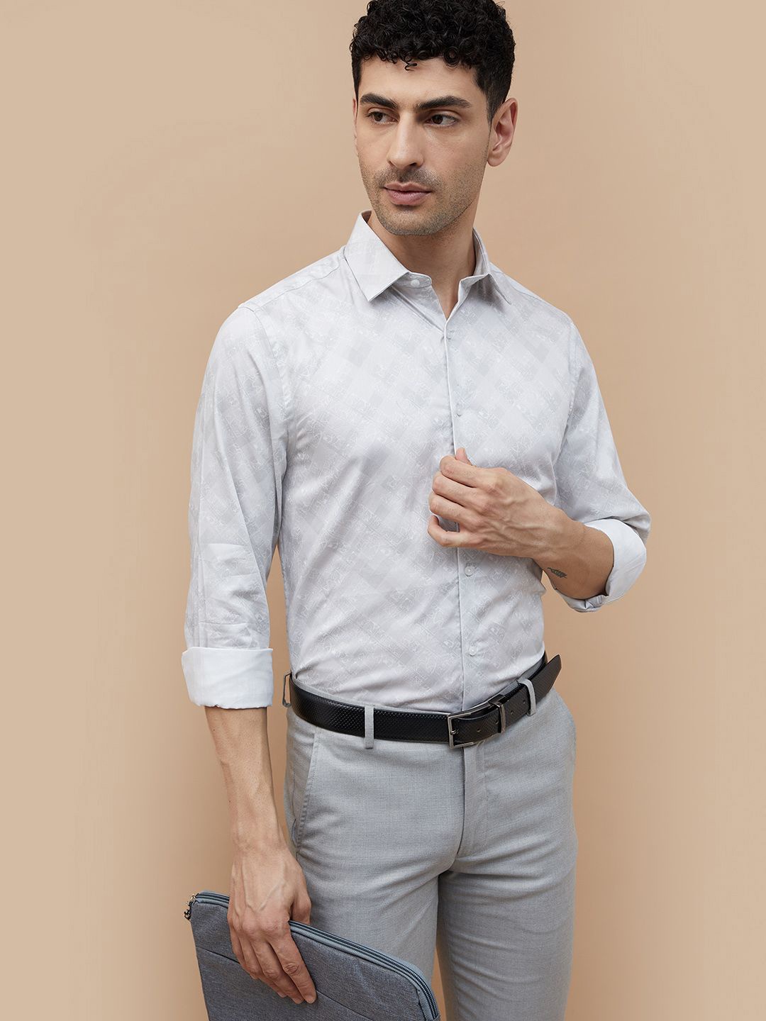 

CODE by Lifestyle Men Spread Collar Geometric Printed Cotton Casual Shirt, Grey