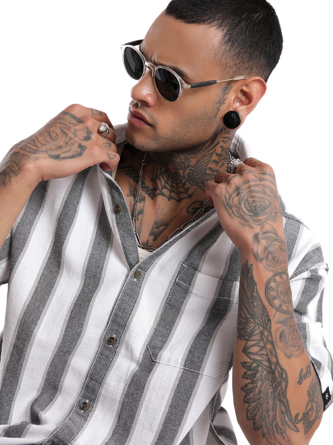 

WROGN Men Spread Collar Vertical Striped Cotton Oversized Casual Shirt, Grey