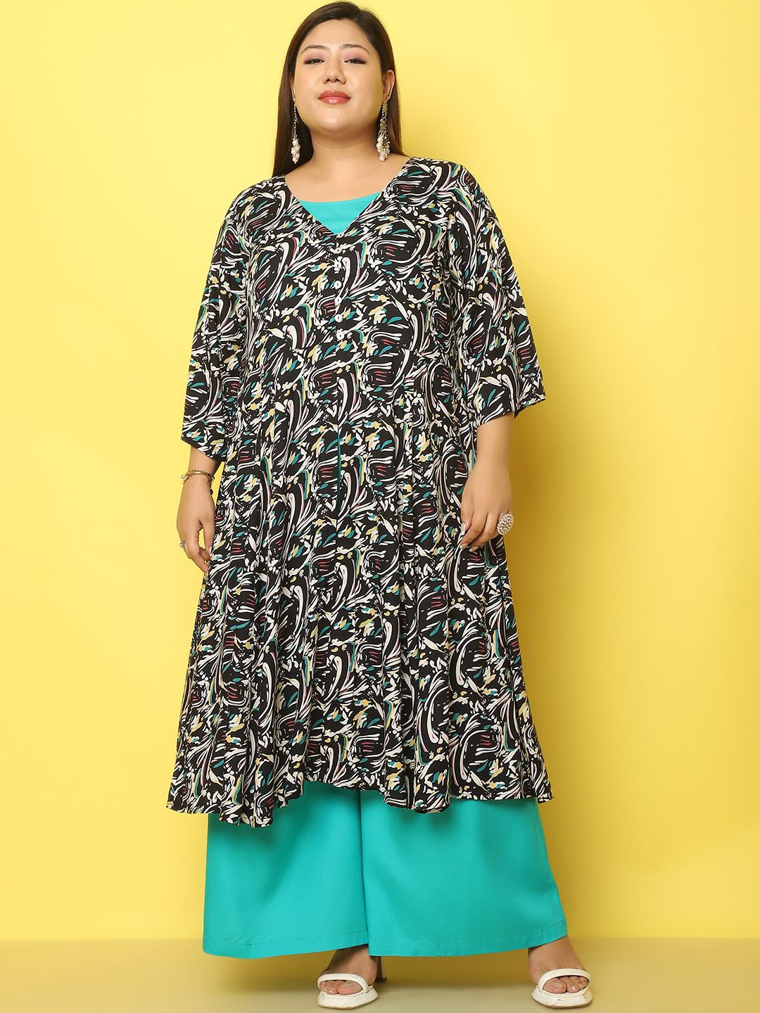 

theRebelinme Printed Kurta With Palazzo & Inner Set, Black