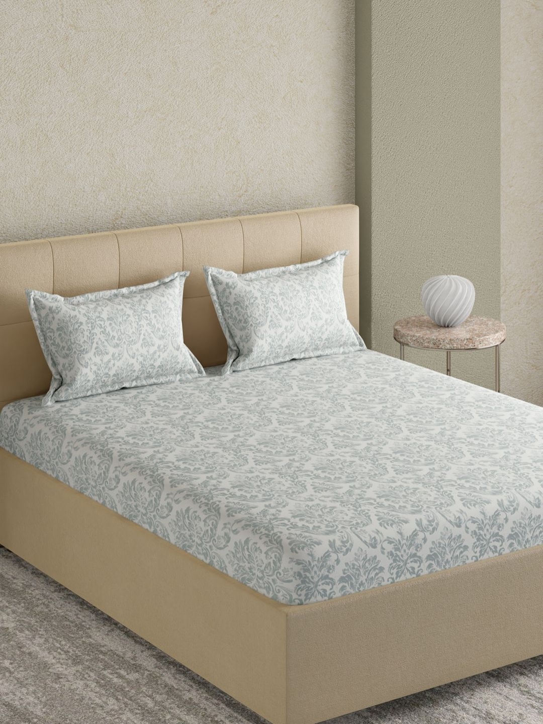 

GM Taupe & White Floral Jacquard Cotton 300 TC King Bedsheet with 2 Pillow Covers