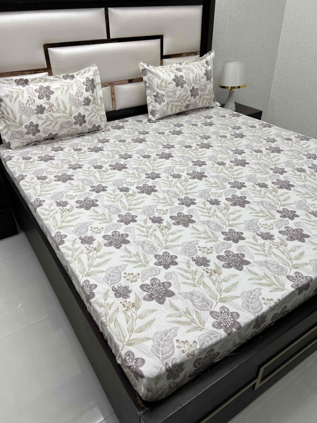 

Pure Decor Sapphire White Floral Pure Cotton 400 TC King Bedsheet & 2 Pillow Covers