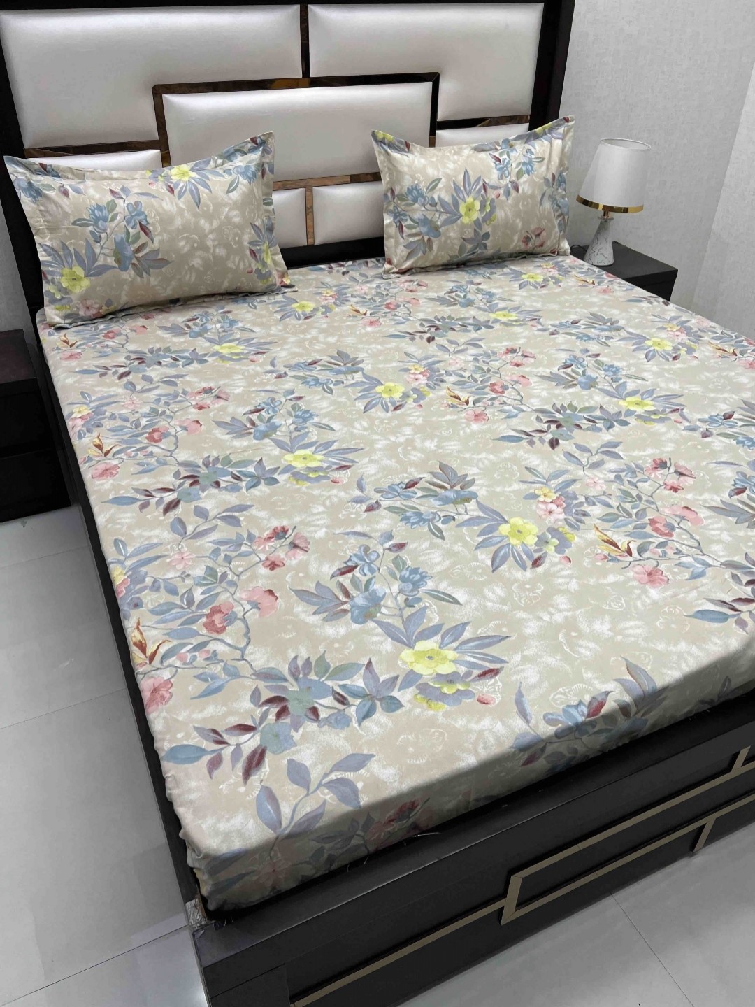 

Pure Decor Beige & Grey Floral Cotton 330 TC Queen Bedsheet with 2 Pillow Covers