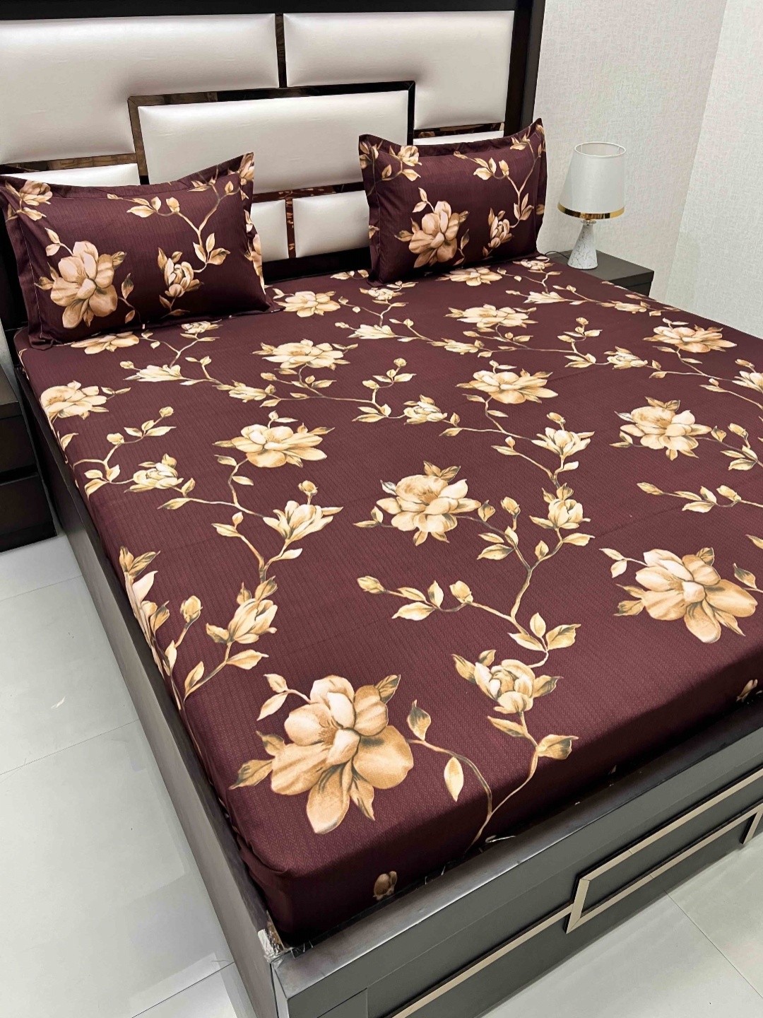 

Pure Decor Maroon & Orange Floral Cotton 260 TC Queen Bedsheet with 2 Pillow Covers