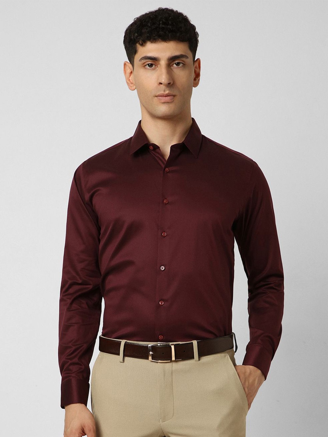 

Van Heusen Men Spread Collar Solid Cotton Slim Fit Formal Shirt, Maroon