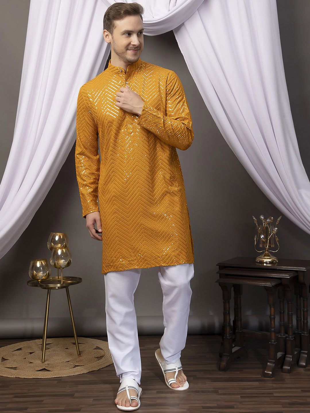 

Hangup Geometric Embroidered Sequinned Mandarin Collar Straight Kurta with Pyjamas, Mustard