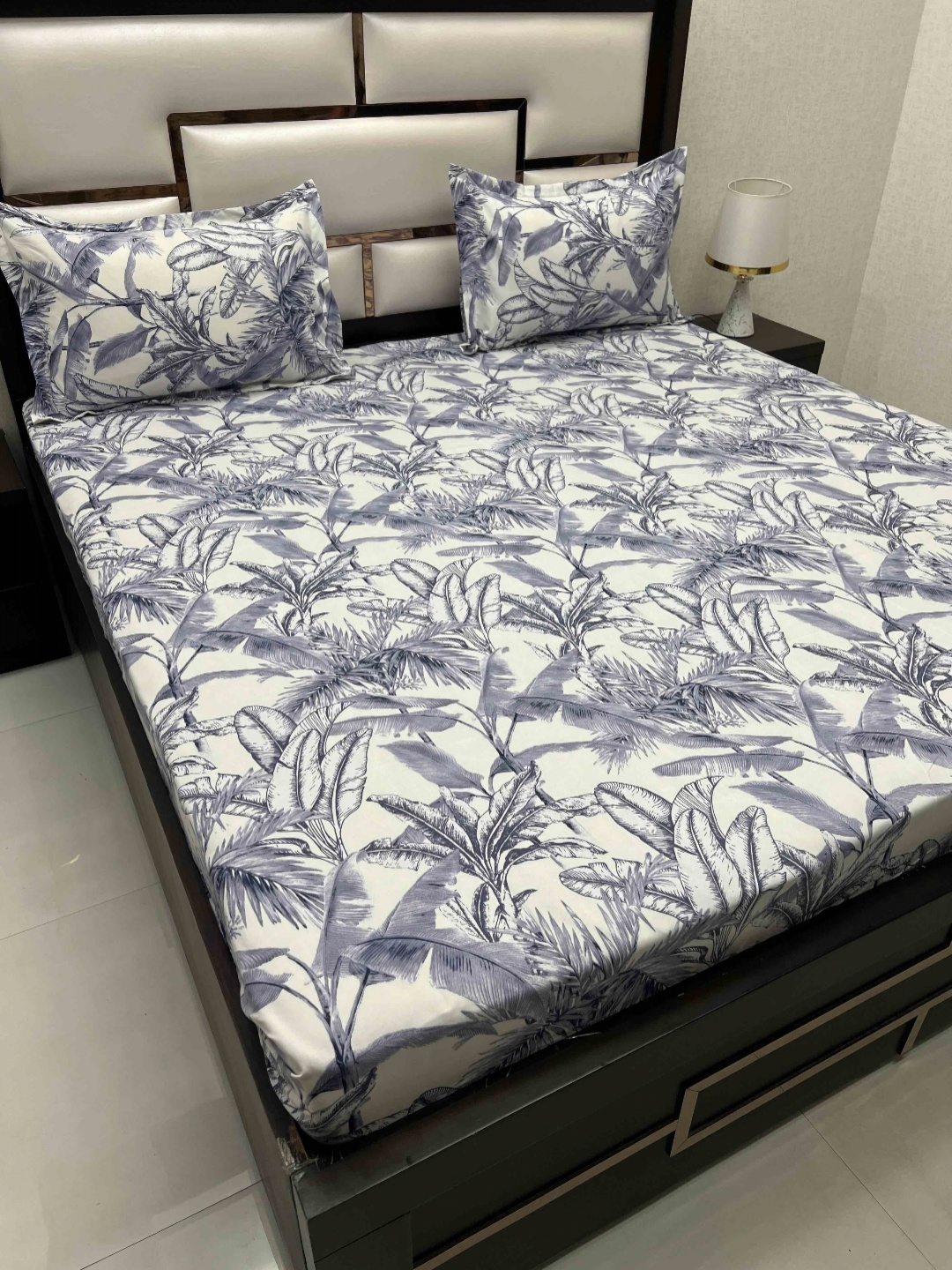 

Pure Decor Amulya Blue Floral Printed Microfiber 240 TC Queen Bedsheet & 2 Pillow Covers