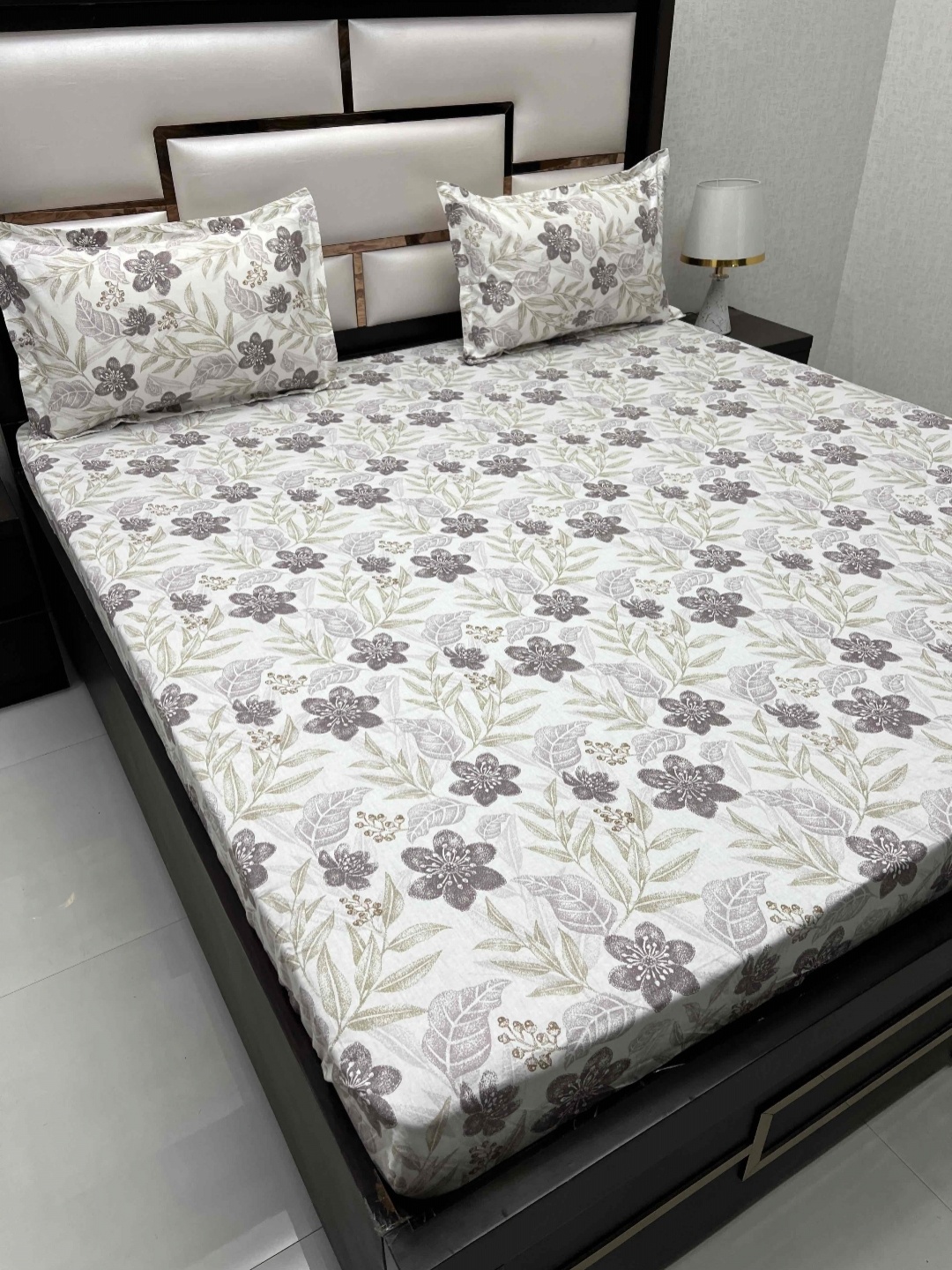 

Pure Decor Royal Velar White Floral Pure Cotton 380 TC King Bedsheet & 2 Pillow Covers