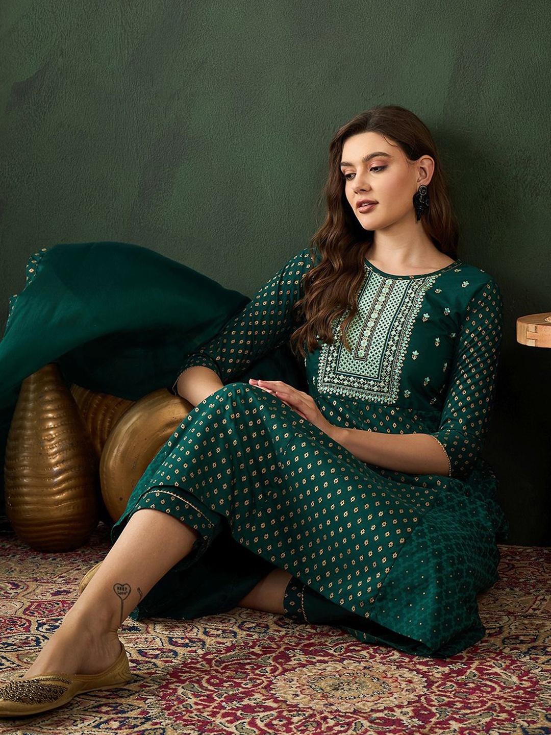 

Sangria Floral Embroidered Foil Printed Straight Kurta With Trousers and Dupatta, Green
