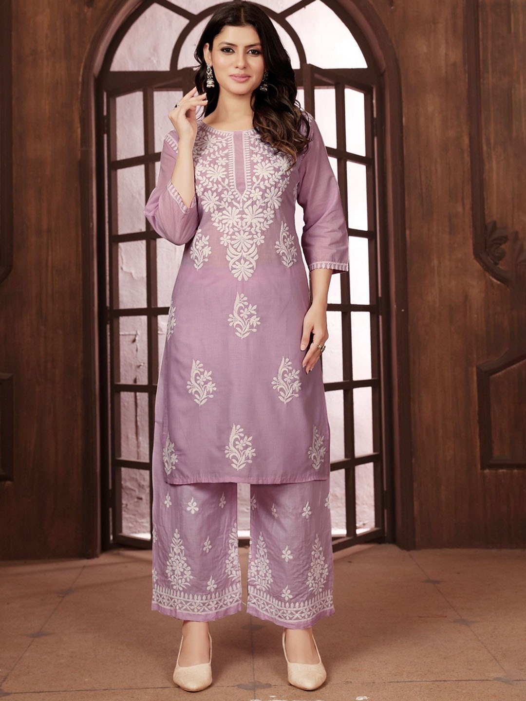 

LADY SHOPI Ethnic Motifs Embroidered Chikankari Pure Cotton Kurta with Palazzo, Pink