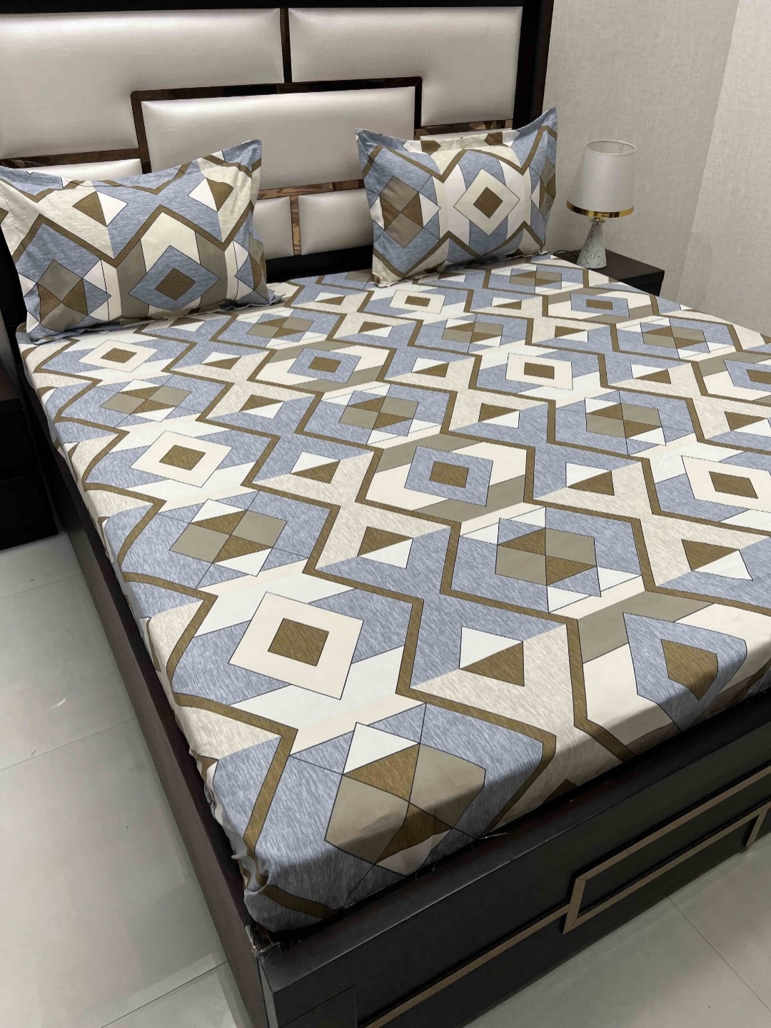 

Pure Decor Amulya Off White & Green Printed 250 TC Microfiber Double Queen Bedsheet Set