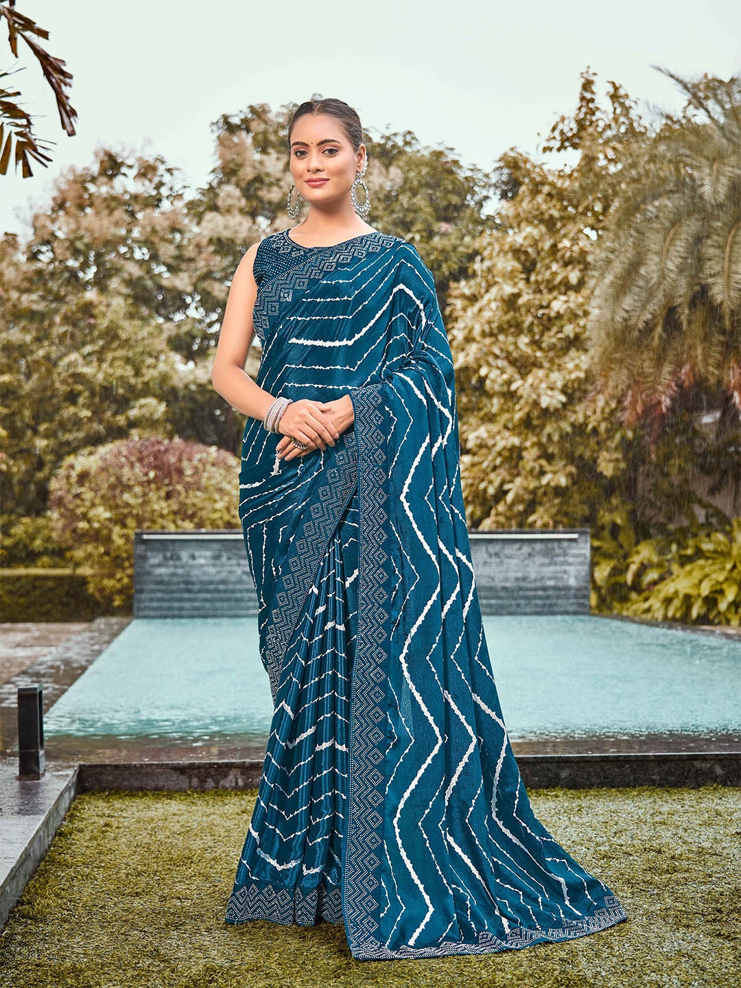 

Zeekha Beads and Stones Pure Chiffon Heavy Work Kanjeevaram Saree, Blue