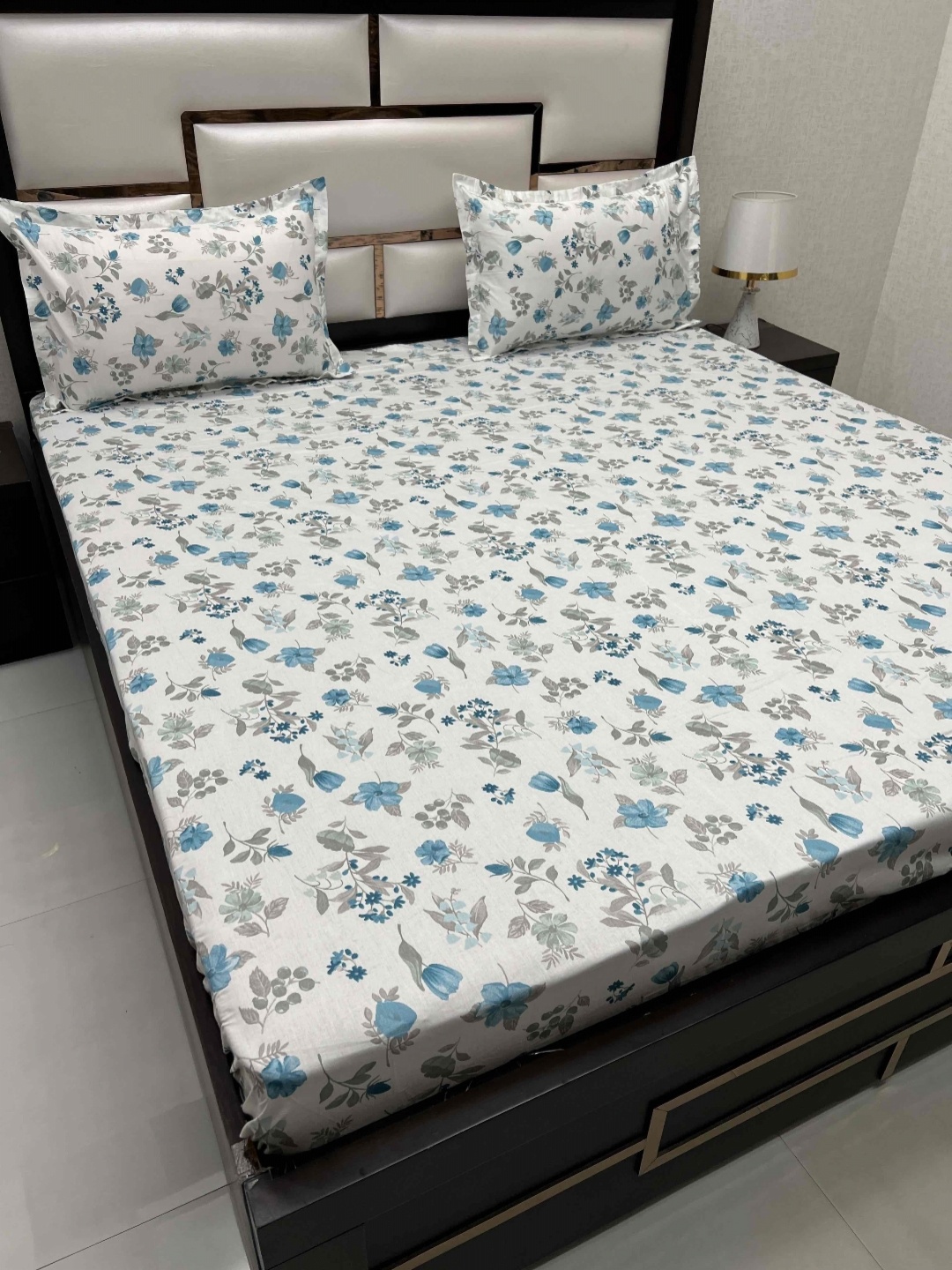 

Pure Decor Royal Velar White & Blue Floral Pure Cotton King Bedsheet with 2 Pillow Covers