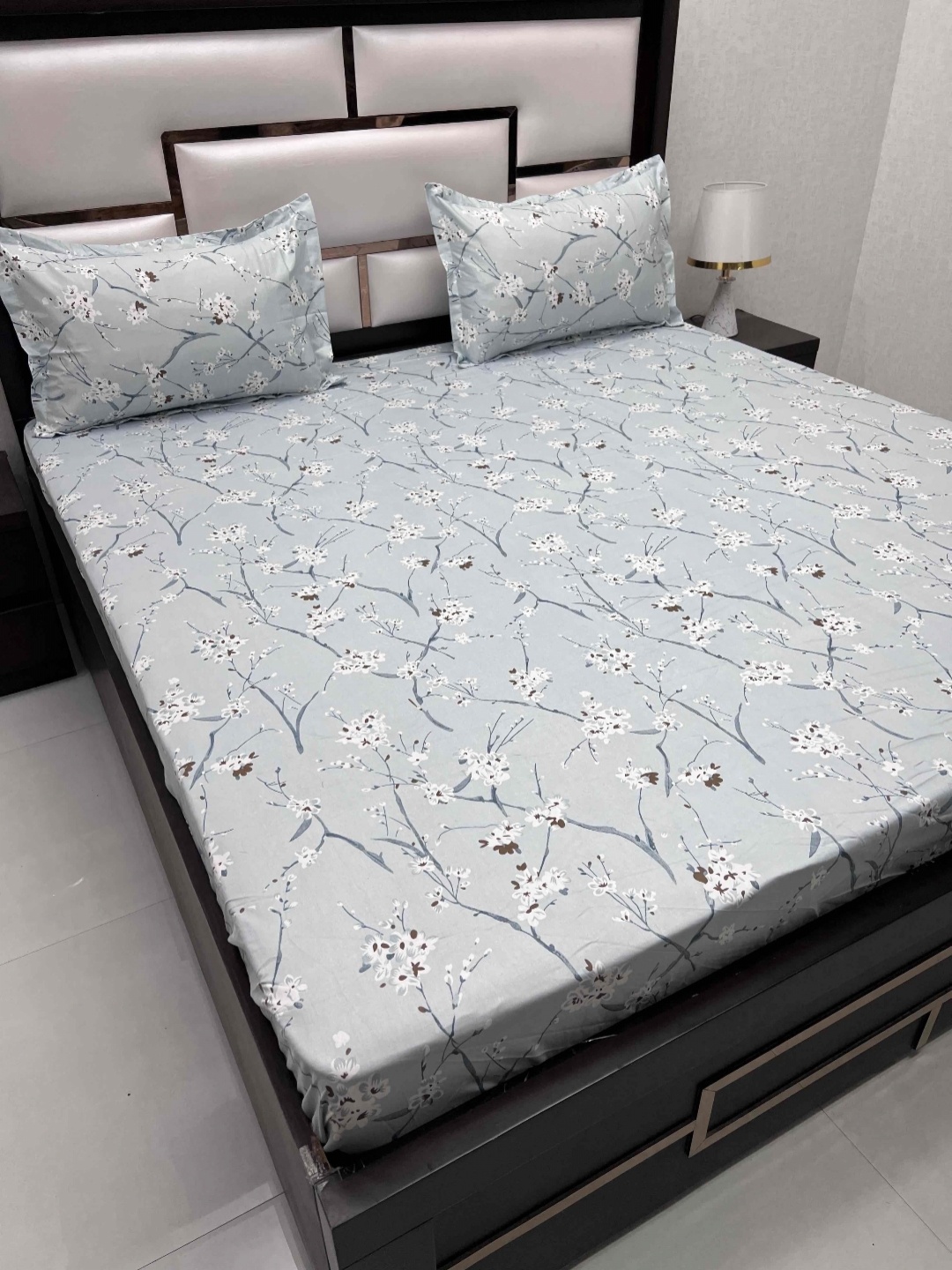 

Pure Decor Royal Velar Blue Floral Pure Cotton 380 TC King Bedsheet & 2 Pillow Covers